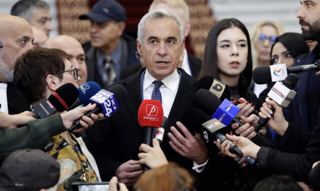 Εκλογές στη Ρουμανία: Ο Καλίν Τζορτζέσκου προηγείται στις δημοσκοπήσεις