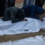 Φονικά ισραηλινά πλήγματα με θύματα αμάχους στη Λωρίδα της Γάζας και τη Δυτική Όχθη