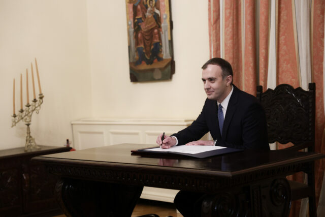 Ορκίστηκε νέος υφυπουργός Εξωτερικών o Τάσος Χατζηβασιλείου