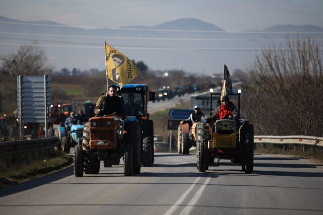 Λάρισα: Αγροτικό συλλαλητήριο απόψε για αποζημιώσεις και σκάνδαλο ΟΠΕΚΕΠΕ