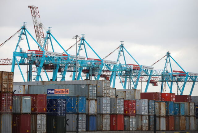 Τέθηκαν σε ισχύ οι νέοι δασμοί των ΗΠΑ – Τι ισχύει για την ΕΕ