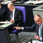 Γερμανία: Τελευταία «μονομαχία» Σολτς – Μερτς πριν από τις εκλογές