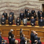 Βουλή: Eνός λεπτού σιγή για τα Τέμπη