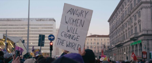 Το ντοκιμαντέρ «Αδέσποτα Κορμιά» της Ελίνας Ψύκου σε ειδική προβολή στον «Δαναό»