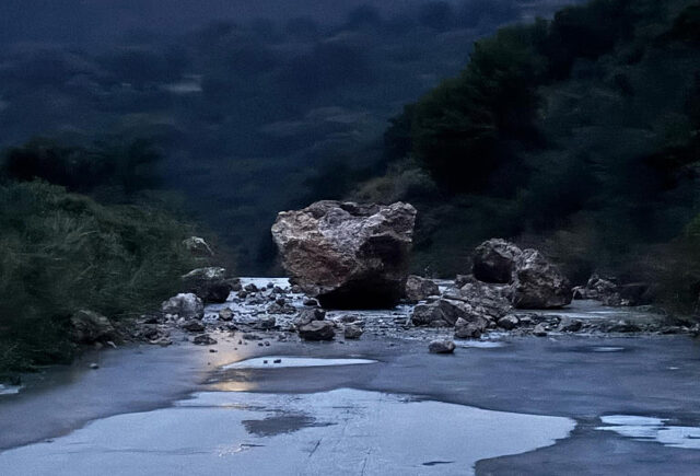 Κεφαλονιά: Προβλήματα από την κακοκαιρία – Πλημμύρισαν σπίτια, ζημιές στο οδικό δίκτυο