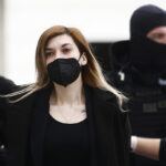 Ρούλα Πισπιρίγκου: Άτυπη αναπαράσταση με κούκλα – Ολοκληρώθηκε η απολογία