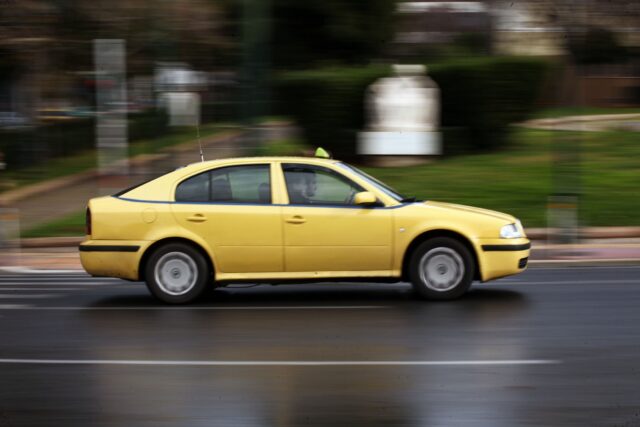 Μεθυσμένος οδηγός ταξί συνελήφθη για τροχαίο με δύο τραυματίες