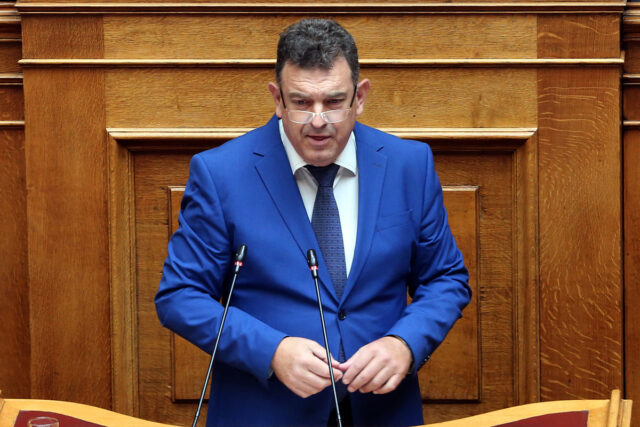 Ν. Παπαδόπουλος: Ο βουλευτής της «Νίκης» βανδάλισε εκθέματα στην Εθνική Πινακοθήκη