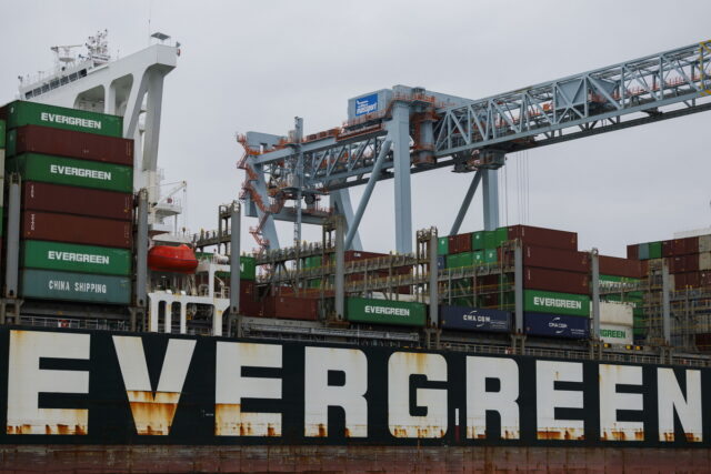 ΗΠΑ: Ο Τραμπ κήρυξε εμπορικό πόλεμο σε Κίνα, Καναδά και Μεξικό