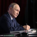 Το Κρεμλίνο αρνείται να απαντήσει εάν ο Πούτιν θα συμμετάσχει στις ειρηνευτικές συνομιλίες στην Κωνσταντινούπολη