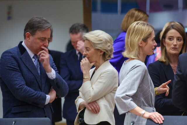 ΕΕ: Συμφωνία των «27» για την άμυνα στη Σύνοδο Κορυφής – Βέτο Όρμπαν στο ουκρανικό