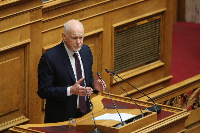 Πρόταση δυσπιστίας – Γ. Παπανδρέου: «Το μπάζωμα έγινε με μεθόδους ιταλικής μαφίας»