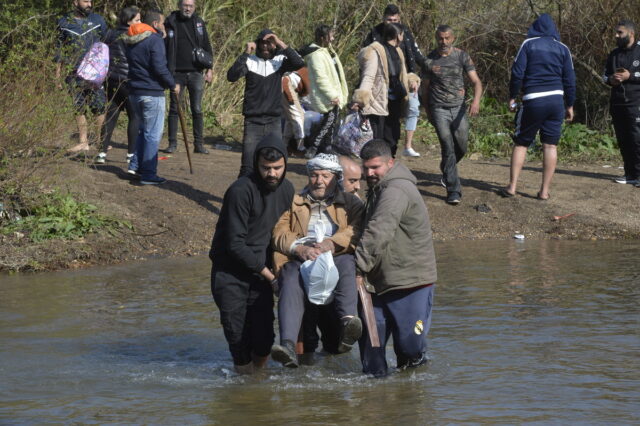 Σφαγή στη Συρία: Τουλάχιστον 1.383 πολίτες έχουν σκοτωθεί