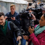 ΗΠΑ: Εβραίοι ακτιβιστές υπέρ της Παλαιστίνης έκαναν καθιστική διαμαρτυρία στον Trump Tower