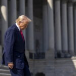 Ο Ντόναλντ Τραμπ απειλεί χώρες της ΕΕ με δασμούς 200% σε αλκοολούχα ποτά