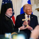 ΗΠΑ: O Τραμπ υποδέχθηκε την ελληνική ομογένεια για την 25η Μαρτίου