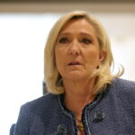 Δικαστήριο ΕΕ: Οι κληρονόμοι του Ζαν-Μαρί Λεπέν χρωστούν 300.000 ευρώ στο EK