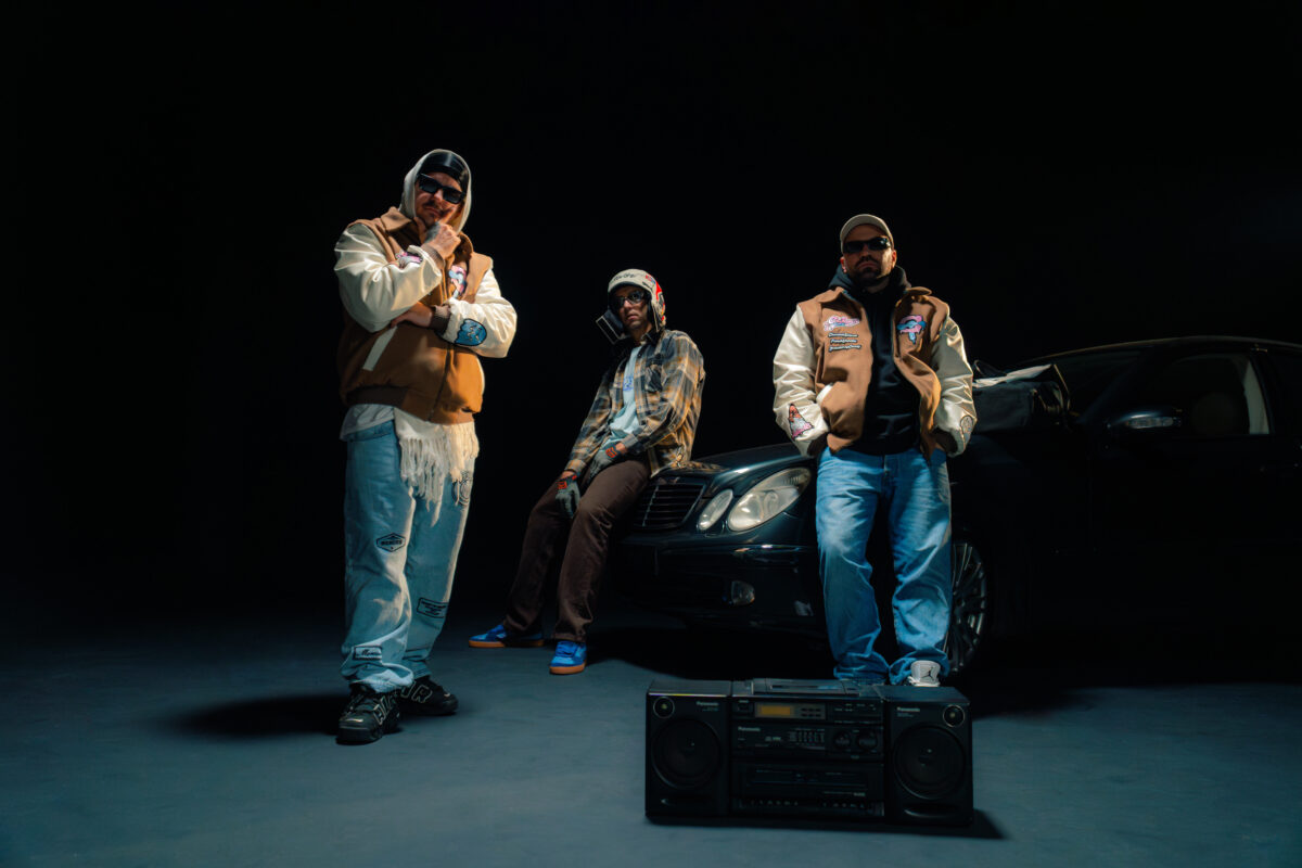 CR3AM T3AM, Mikros Kleftis, Hatemost, V