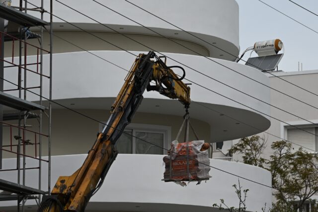 Συνελήφθησαν δύο εργολάβοι για το χθεσινό εργατικό δυστύχημα στη Βούλα
