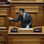 Αλ. Χαρίτσης: «Να ζητήσει συγγνώμη και να παραιτηθεί ο Κυριάκος Μητσοτάκης»