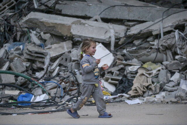 Γάζα: Φονικό ισραηλινό πλήγμα σε σχολείο όπου έμεναν εκτοπισμένοι