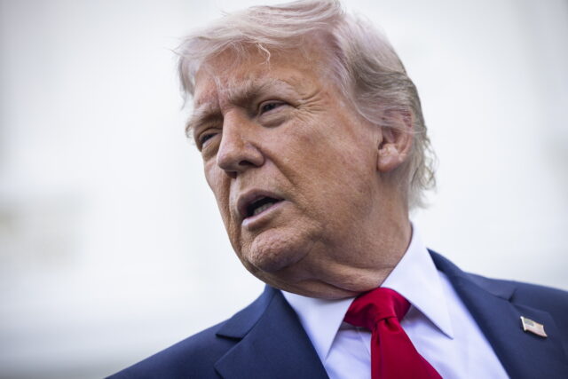 Ουκρανία: Επίθεση Τραμπ σε Ζελένσκι για την Κριμαία