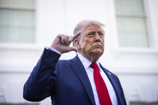 Ντ. Τραμπ: «Νομίζω έχουμε συμφωνία με Πούτιν, πρέπει να κλείσουμε και με τον Ζελένσκι»