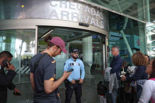 Προβλήματα στα αεροδρόμια της Ισπανίας και της Πορτογαλίας λόγω του μπλακάουτ – Σπάνιο ατμοσφαιρικό φαινόμενο η αιτία