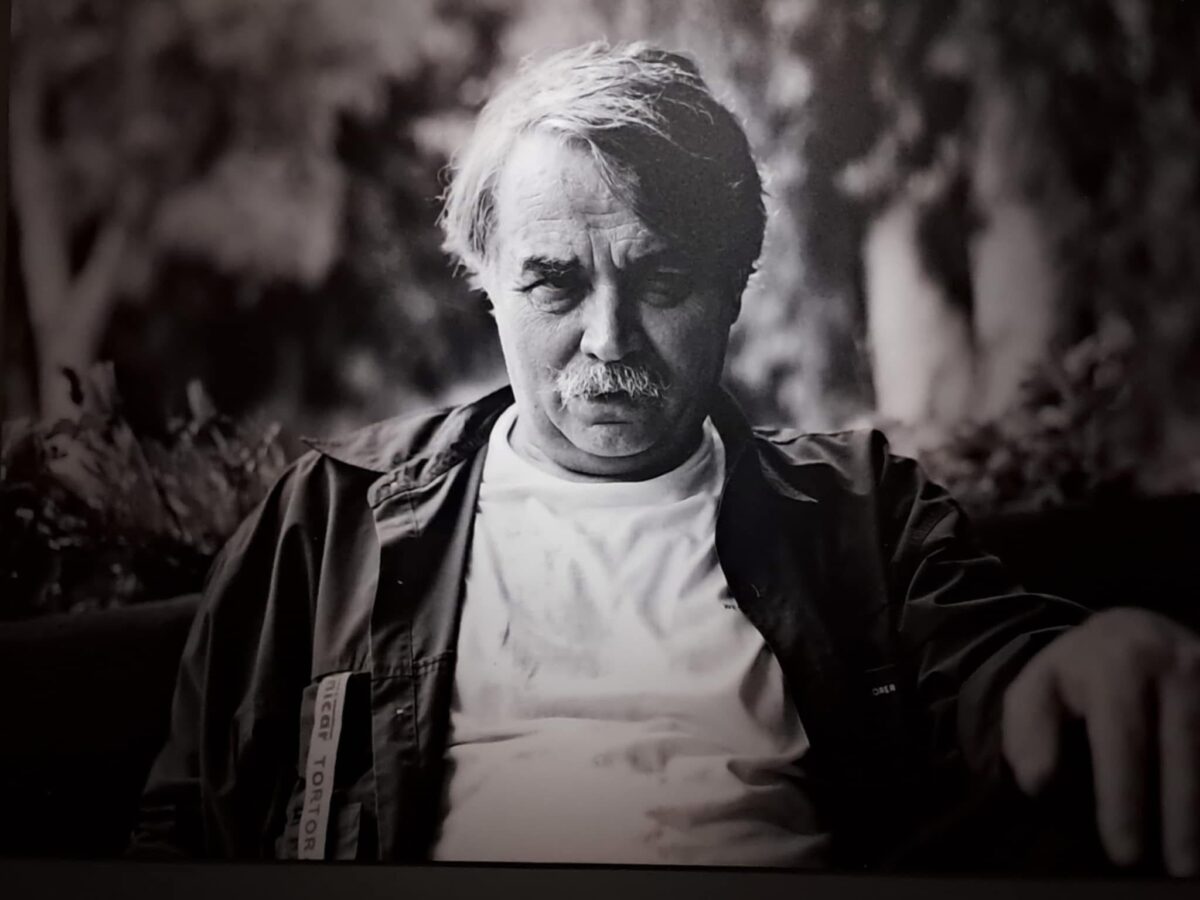 Λάκης Παπαστάθης