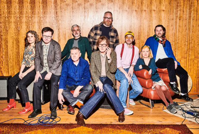 Το Spike Island είναι το νέο single των Pulp που έρχεται λίγο πριν την κυκλοφορία του καινούργιου τους άλμπουμ