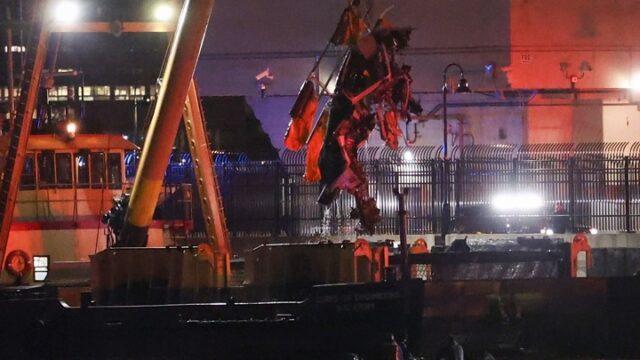 ΗΠΑ: Στέλεχος της Siemens και η οικογένειά του επέβαιναν στο ελικόπτερο που συνετρίβη στον ποταμό Χάντσον