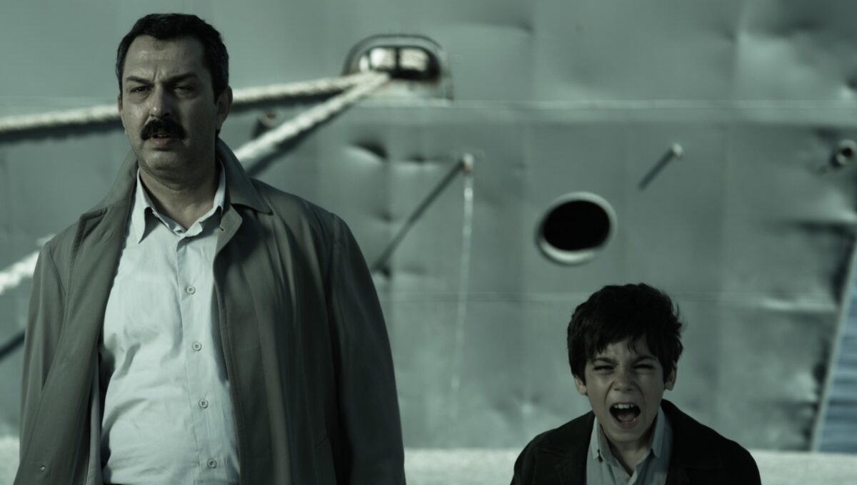 Λάκης Παπαστάθης