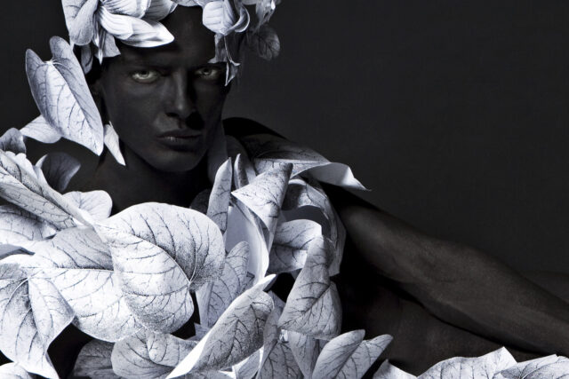 ΕΙΣΑΙ ΟΤΙ ΦΟΡΑΣ: Η αμφίδρομη σχέση της μόδας με τη σύγχρονη τέχνη στο Μουσείο Σύγχρονης Τέχνης Κρήτης