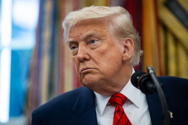 ΗΠΑ: Ο Τραμπ κήρυξε την 8η Μαΐου «Ημέρα της Νίκης» στον Β’ Παγκόσμιο Πόλεμο