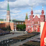 Η Ρωσία γιορτάζει με μεγαλοπρέπεια τα 80 χρόνια της νίκης επί της ναζιστικής Γερμανίας