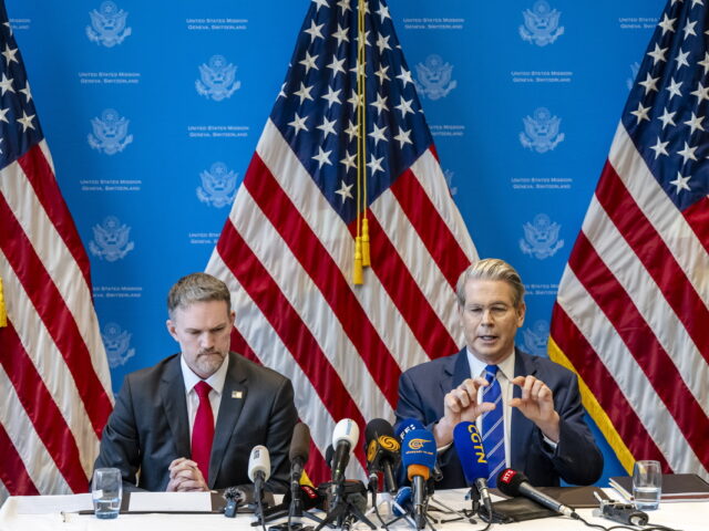 Μπέσεντ: Οι ΗΠΑ ενδέχεται να άρουν ορισμένες κυρώσεις κατά ιρανικού πετρελαίου