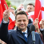 Εκλογές στην Πολωνία: Ο Τρασκόφσκι αναδείχθηκε με μικρή διαφορά νικητής στον πρώτο γύρο