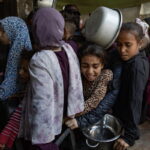 Ο ΟΗΕ άρχισε να διανέμει βοήθεια στη Γάζα