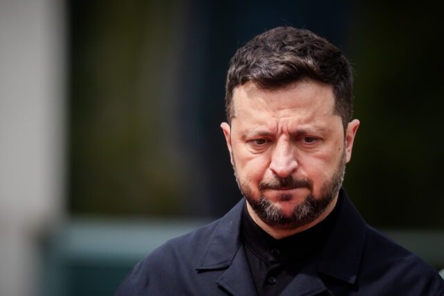 Σκάνδαλο διαφθοράς στην Ουκρανία: Ο Ζελένσκι επέβαλε κυρώσεις σε φίλο του επιχειρηματία