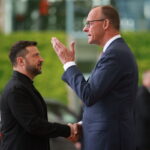 Κρίσιμο τετ-α-τετ Ζελένσκι και Μερτς υπό την απειλή κλιμάκωσης του πολέμου στην Ουκρανία