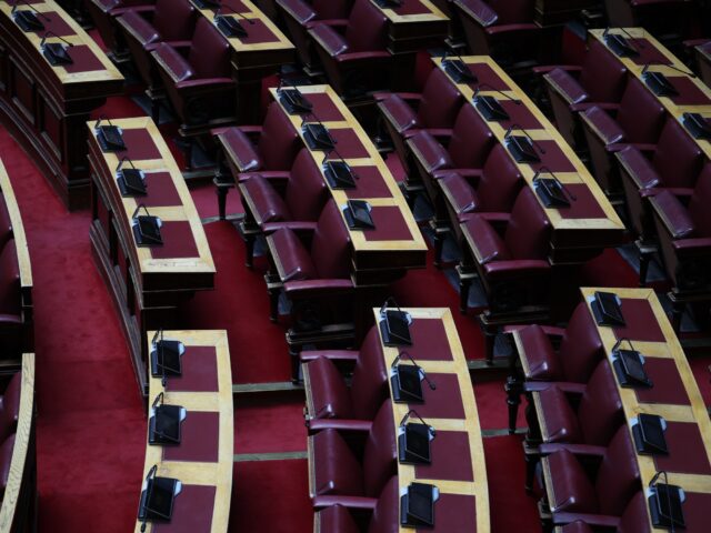 Βουλή: Μέτρα στήριξης για τους πληγέντες σε Μάτι και Μάνδρα