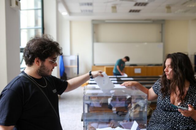 Φοιτητικές εκλογές 2025: Διαφορετικά αποτελέσματα ανακοίνωσαν οι παρατάξεις