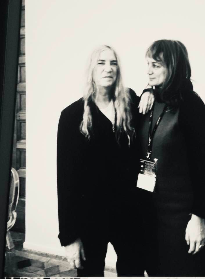 H Πάτι Σμιθ και η Ιωάννα Κλεφτόγιαννη στο Palacio Venecia