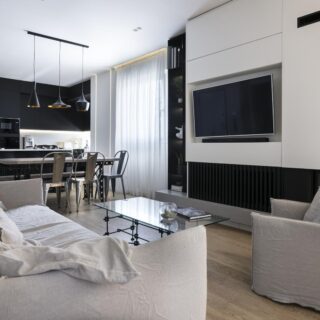 Ένα αστικό καταφύγιο στο Κερατσίνι συνδυάζει σύγχρονο μινιμαλισμό με industrial-chic