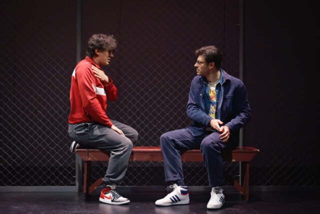 «Μια άλλη Θήβα»: Η sold out παράσταση φαινόμενο ταξιδεύει σε όλη την Ελλάδα