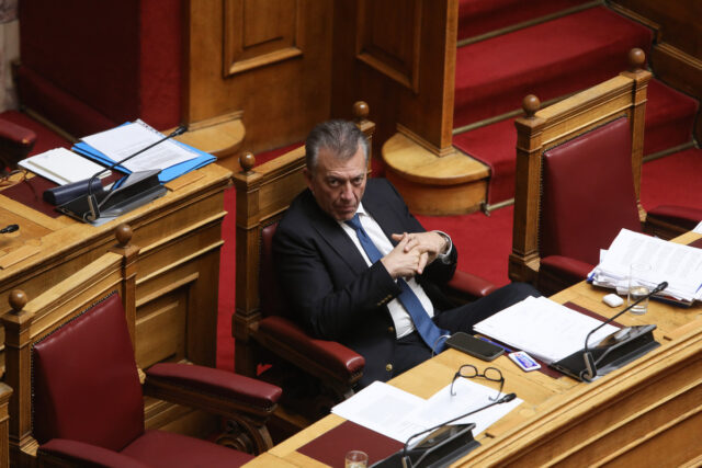 Στον «αέρα» η συνάντηση Βρούτση με Αγγελόπουλους και Γιαννακόπουλο μετά το νέο αυτόφωρο