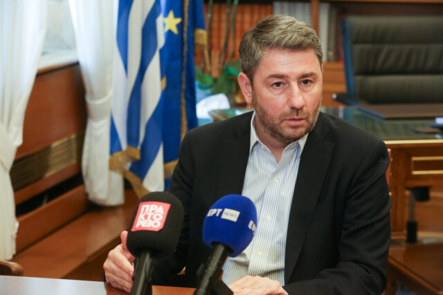 Νίκος Ανδρουλάκης: «Χαμηλοί μισθοί και αυξημένο κόστος ζωής αποτρέπουν την επιστροφή των νέων στην Ελλάδα»