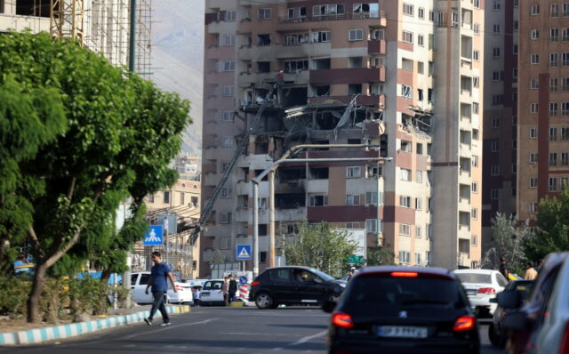 Συνεχίζονται οι ισραηλινές επιθέσεις στο Ιράν – Έξι πυρηνικοί επιστήμονες σκοτώθηκαν