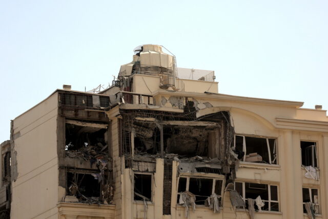 Ιράν: 78 νεκροί από τις ισραηλινές επιθέσεις σε κατοικημένες περιοχές στην Τεχεράνη