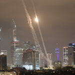 Ιράν: Οι Φρουροί της Επανάστασης καλούν τους κατοίκους του Τελ Αβίβ να φύγουν από την πόλη το συντομότερο δυνατόν